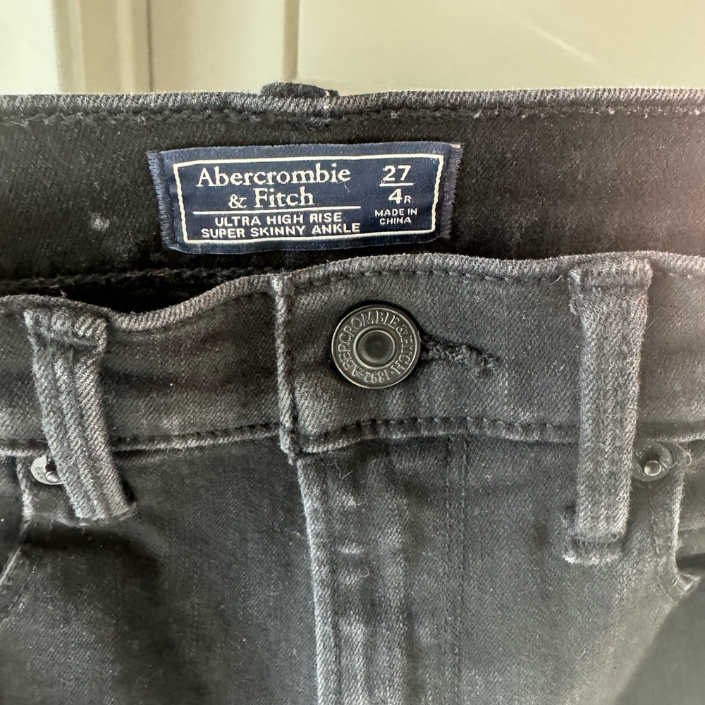 Abercrombie & Fitch Black Ultra High Rise Jeans